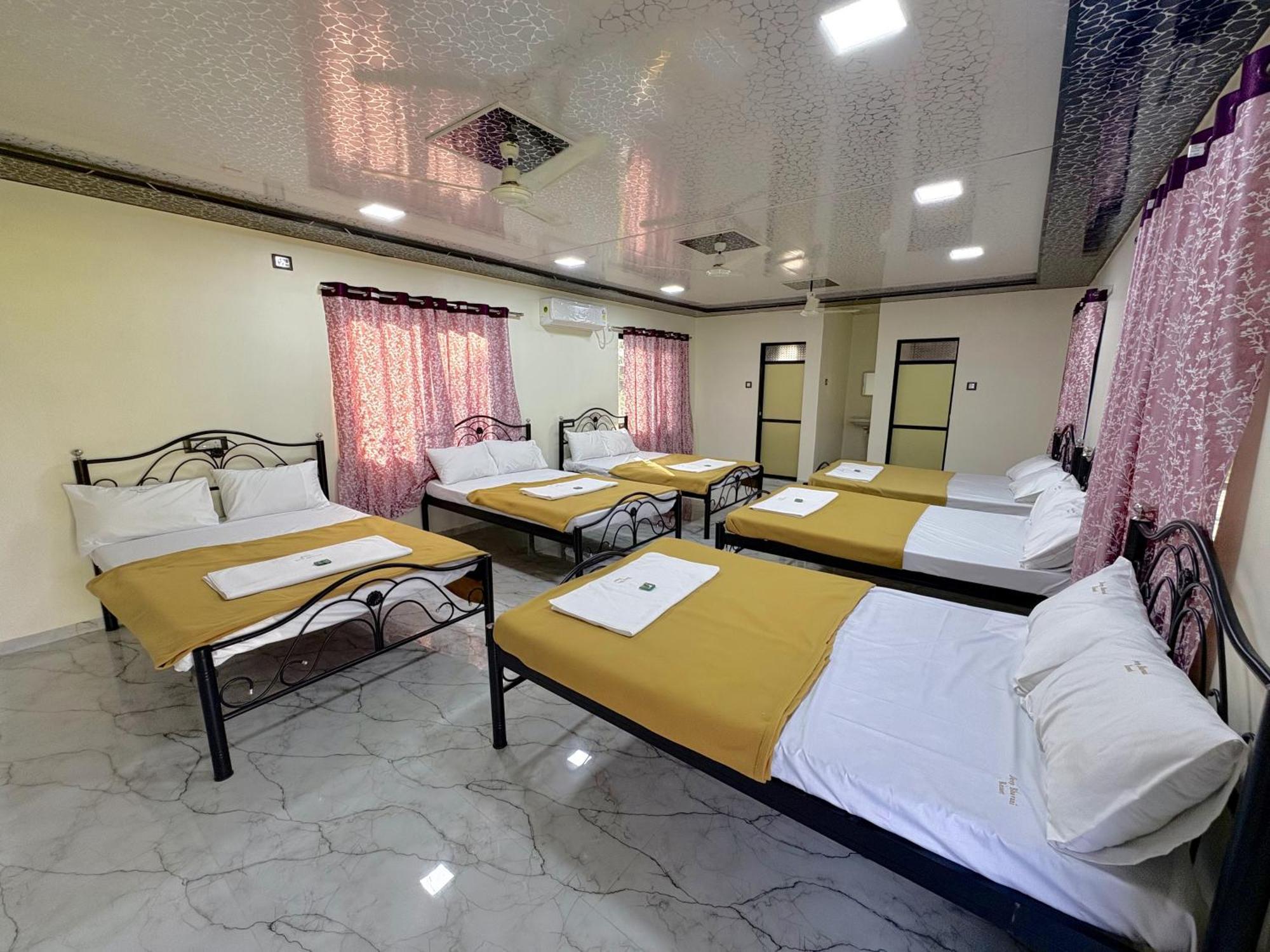 Deep Bhavani Resort Karjat Kültér fotó