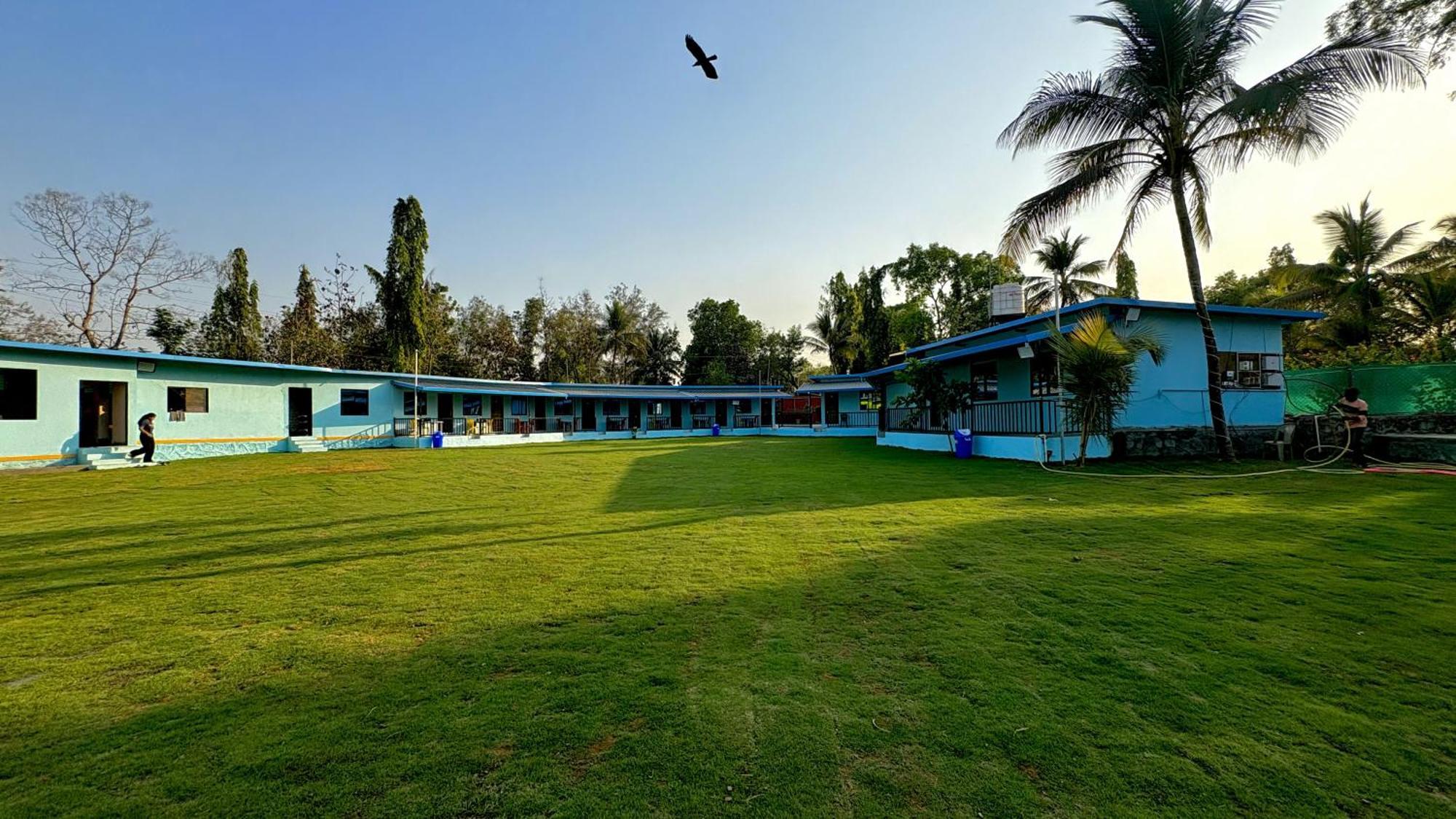 Deep Bhavani Resort Karjat Kültér fotó